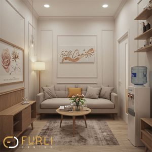 اتاق استراحت پرسنل کلینیک زیبایی با مبلمان راحت و طراحی گرم